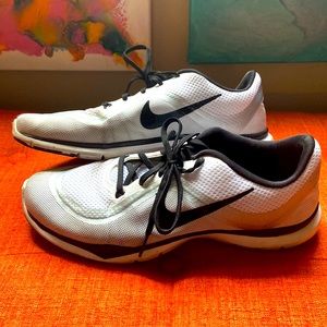 Nike Women’s Flex Training 6 (size 8.5)